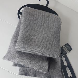 West Loop Unisex knit Scarf